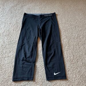 Nike Pro DriFit Black Cropped Leggings